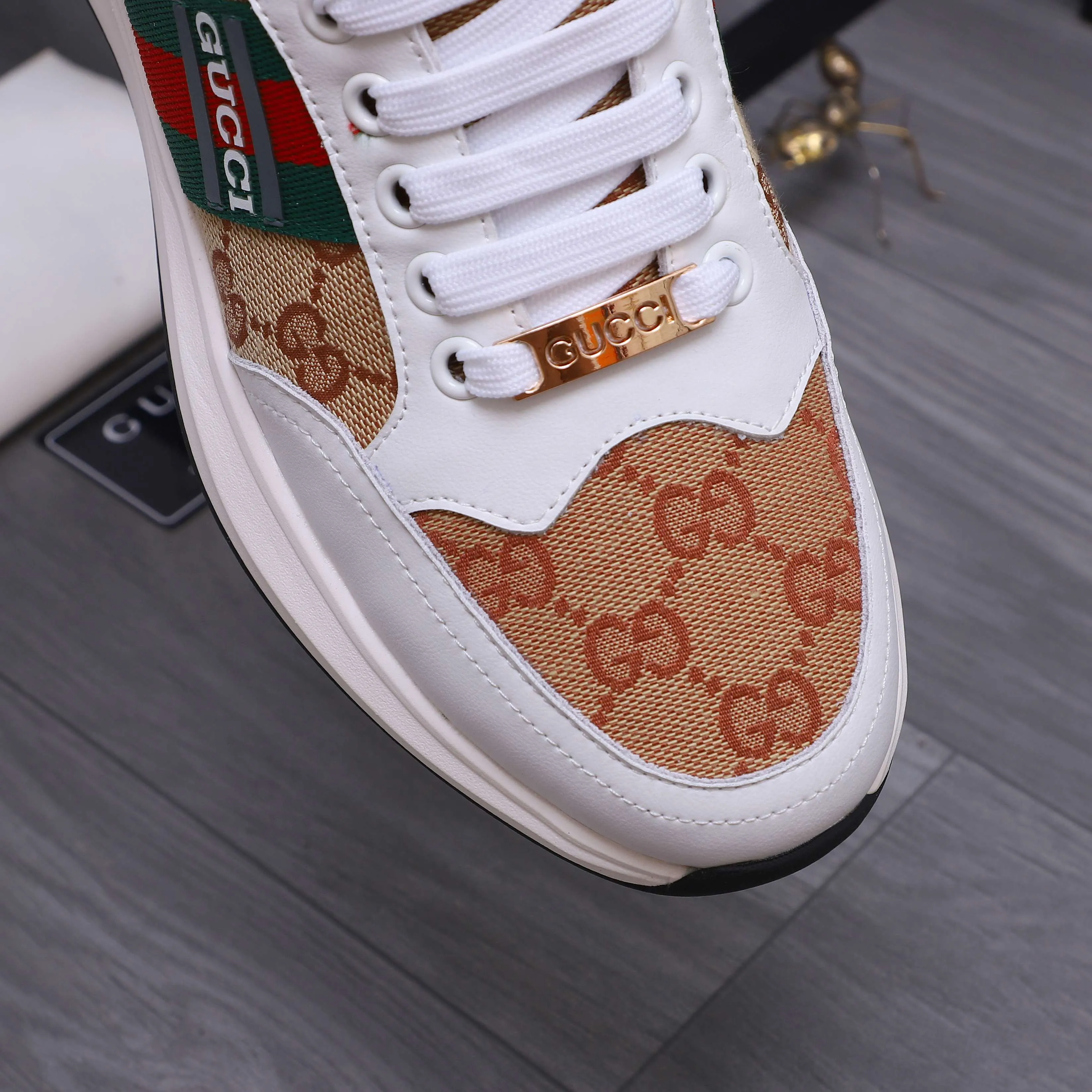 Men's shoes 💰442 Product trademark: GUCCI "Gucci" casual shoes Regular size: 38-45 (45 is custom-made and non-returnable) Product materials: Selected cowhide stitching breathable woven upper, pigskin lining, rubber outsole